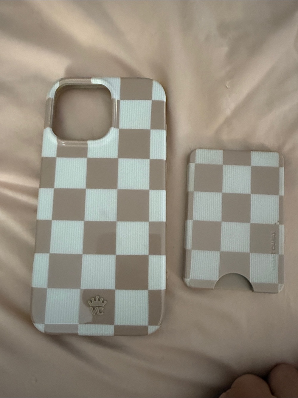 Velvet Caviar 16 Pro Max Checkered Beige and White Phone Case with Card Holder